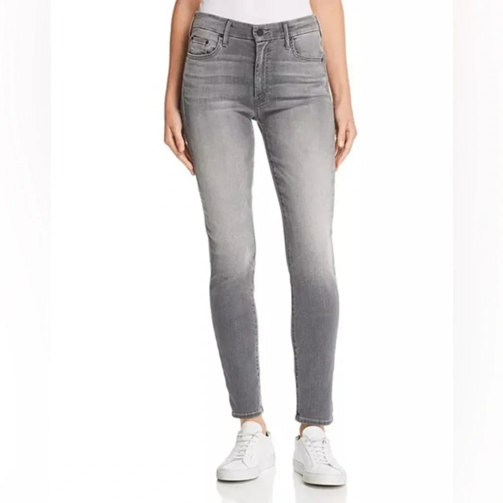 Mother Denim Looker High-Rise Jeans in Supermoon size 24